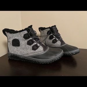 Sorel Out-N-About Boots